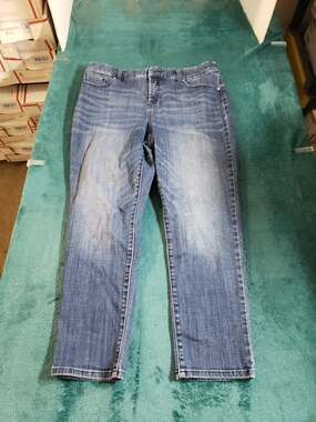 Chicos Jeans Size 1.5 US Size 10 Petite Womens Blue Mid Rise Girlfriend Ankle